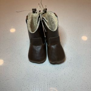 Brand New Mudpie baby boots